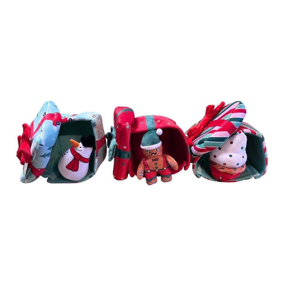 Plush Christmas Gift Wrap 2-in-1 Toy for Dogs